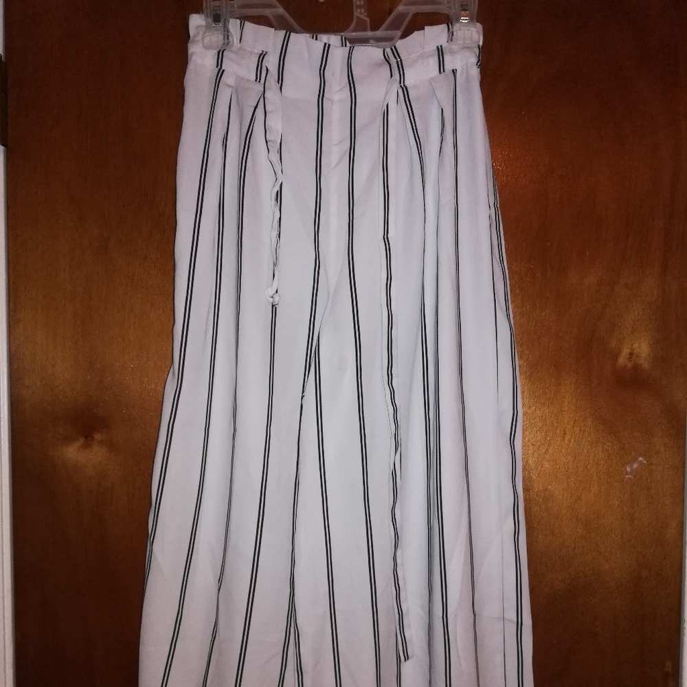 Capri wide leg pants